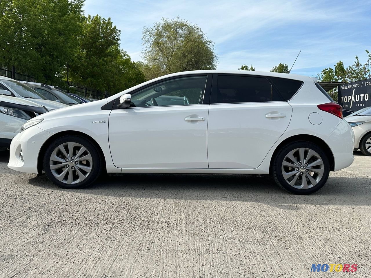 2014' Toyota Auris photo #6