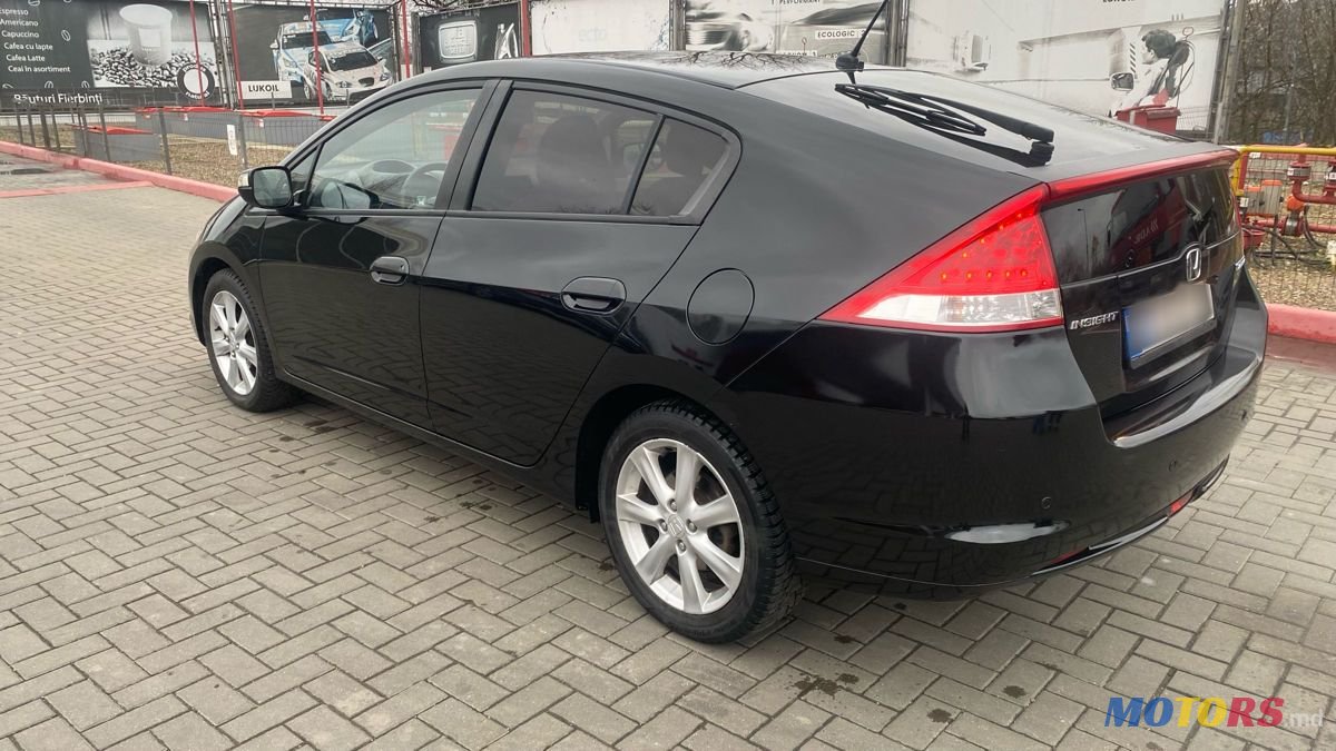 2010' Honda Insight photo #4