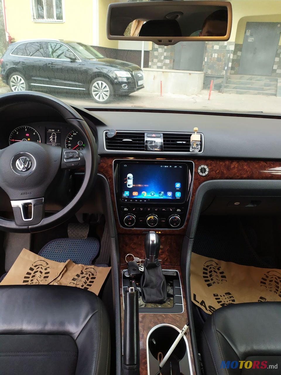 2012' Volkswagen Passat photo #6