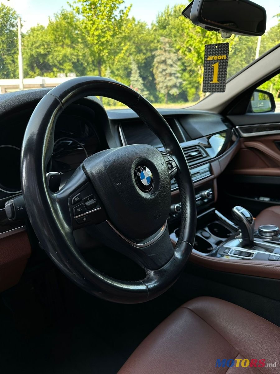 2015' BMW 5 Series photo #6
