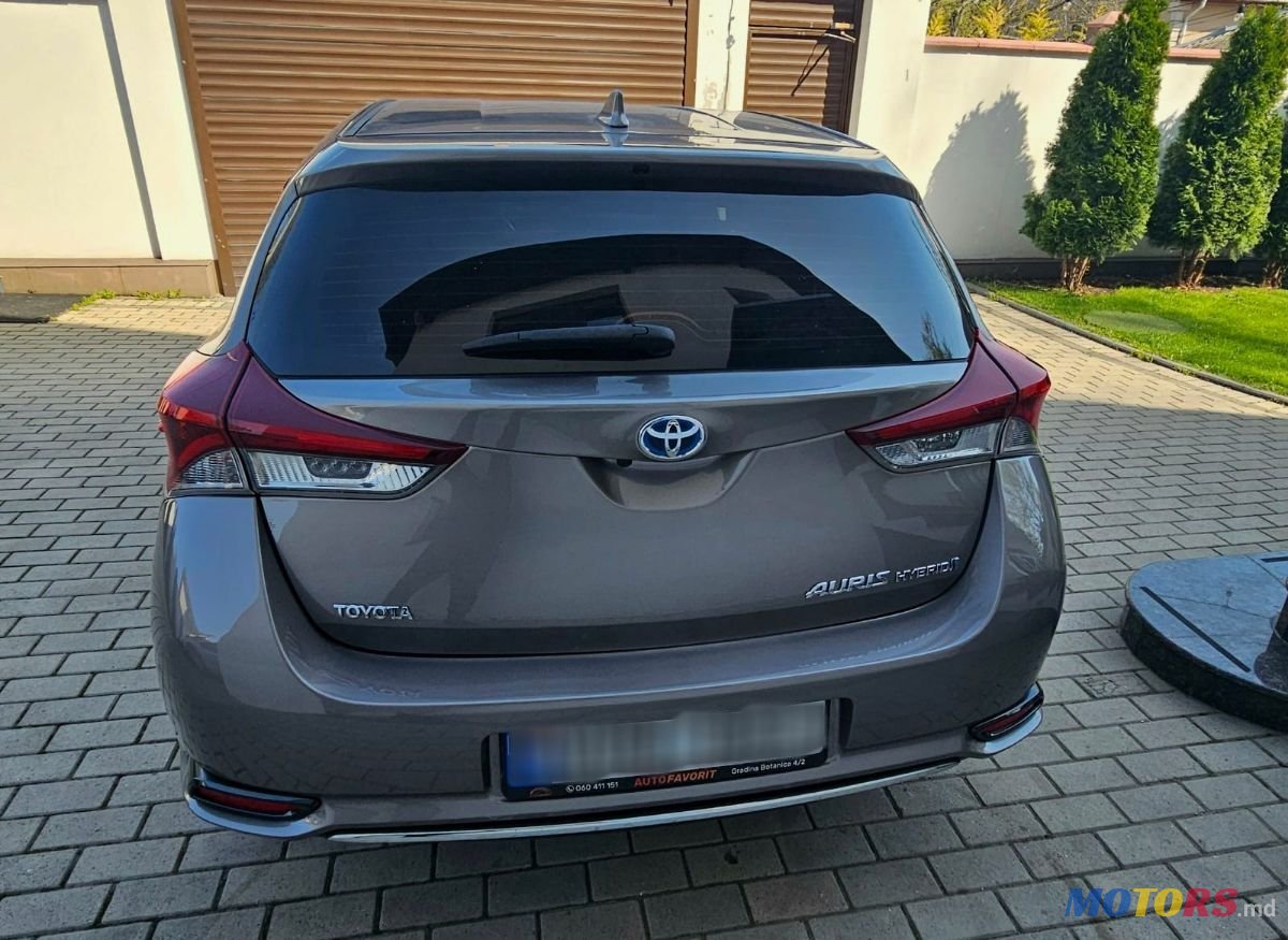 2015' Toyota Auris photo #5