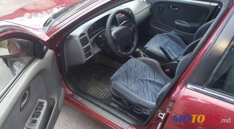 1999' Suzuki Baleno photo #2