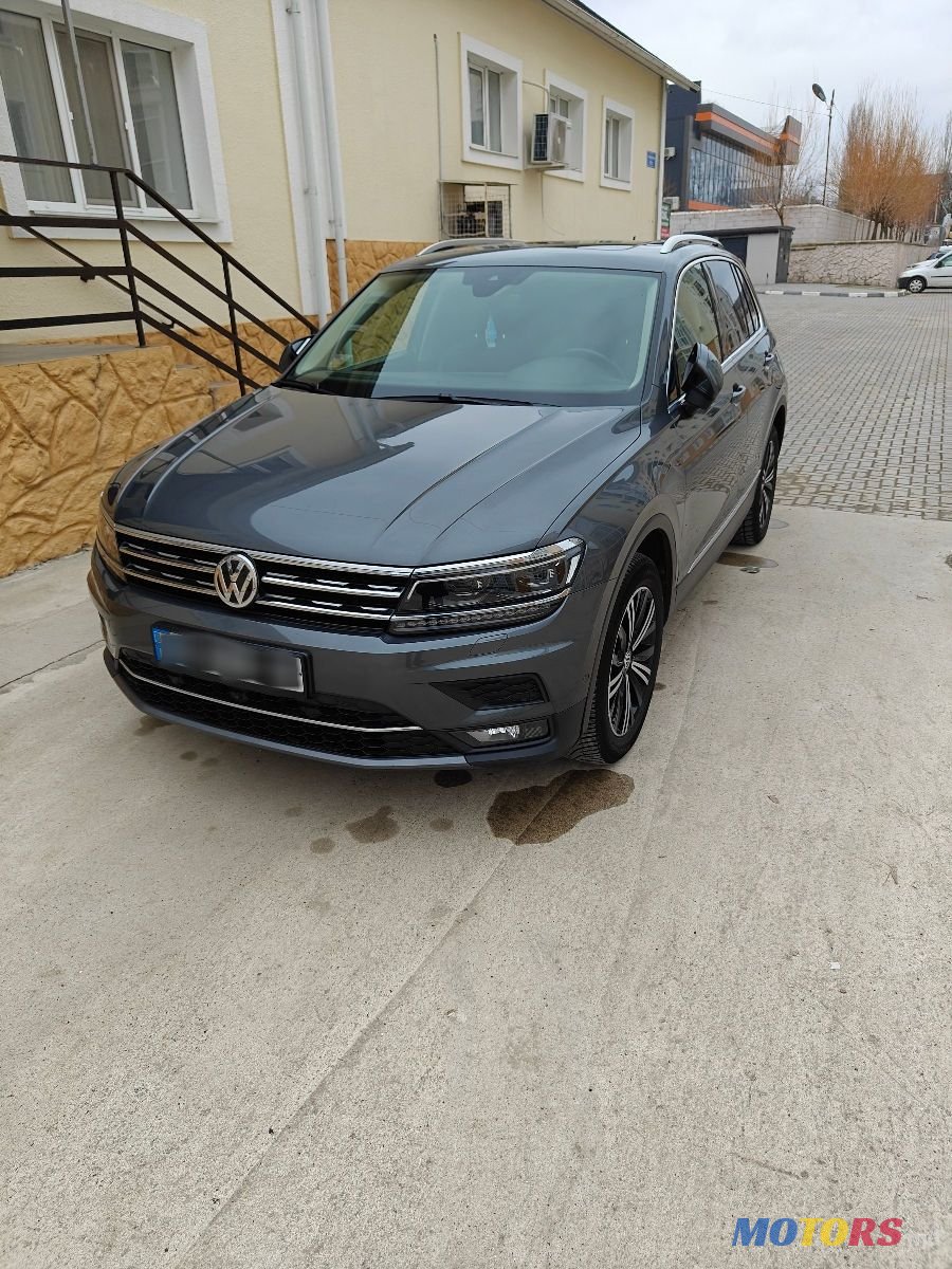 2018' Volkswagen Tiguan photo #1