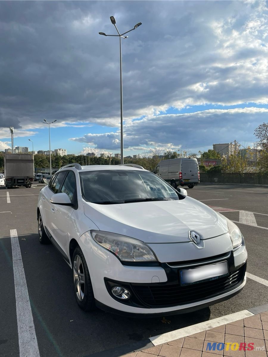 2013' Renault Megane photo #3