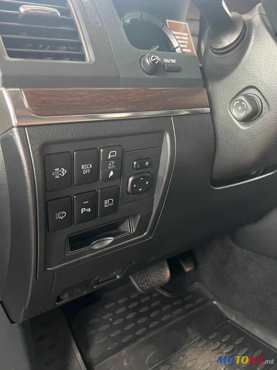 2018' Toyota Land Cruiser photo #6