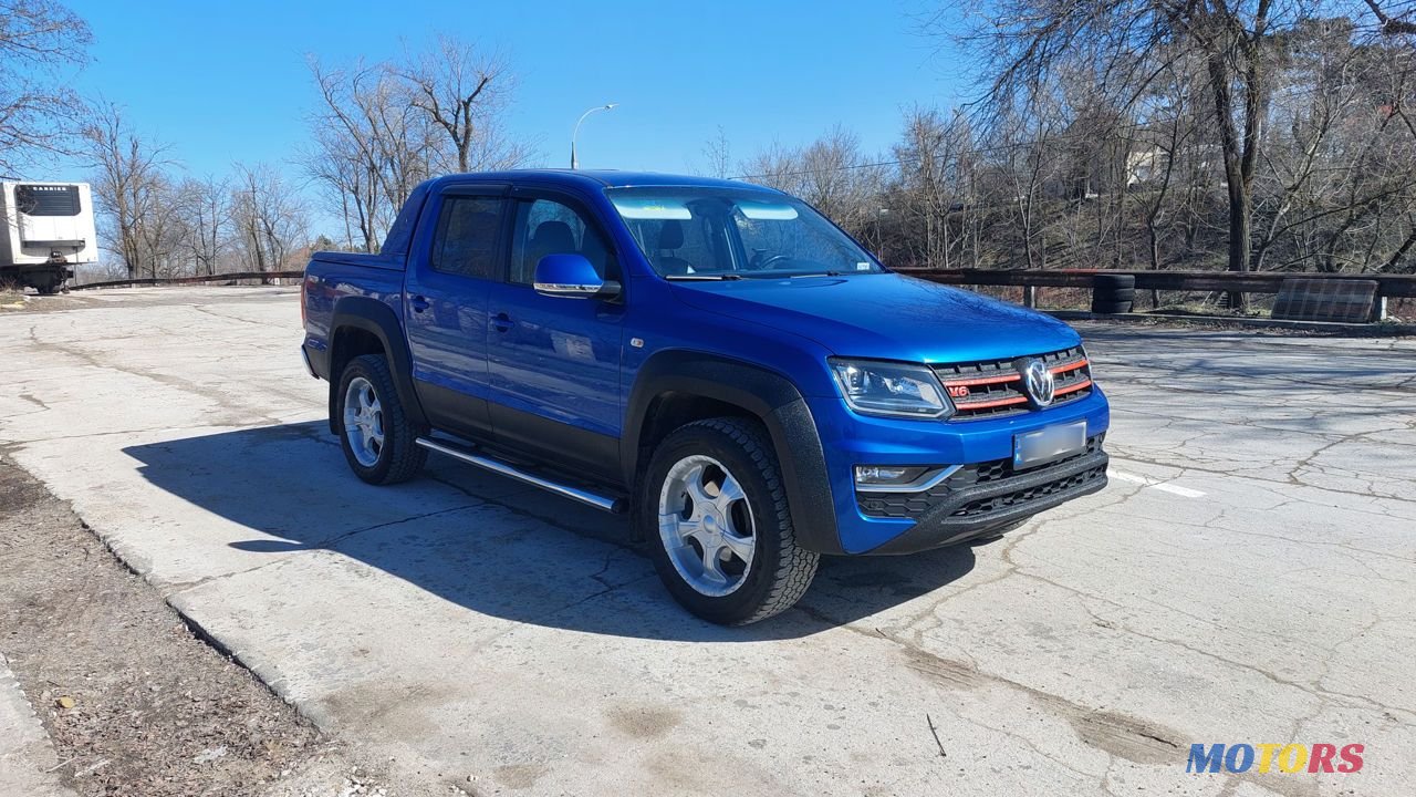 2018' Volkswagen Amarok photo #4