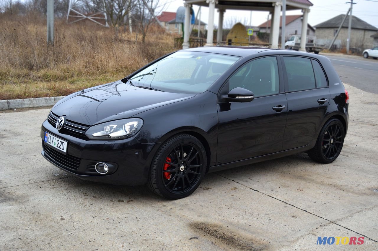 2011' Volkswagen Golf photo #4