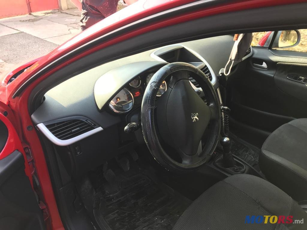 2012' Peugeot 207 photo #4