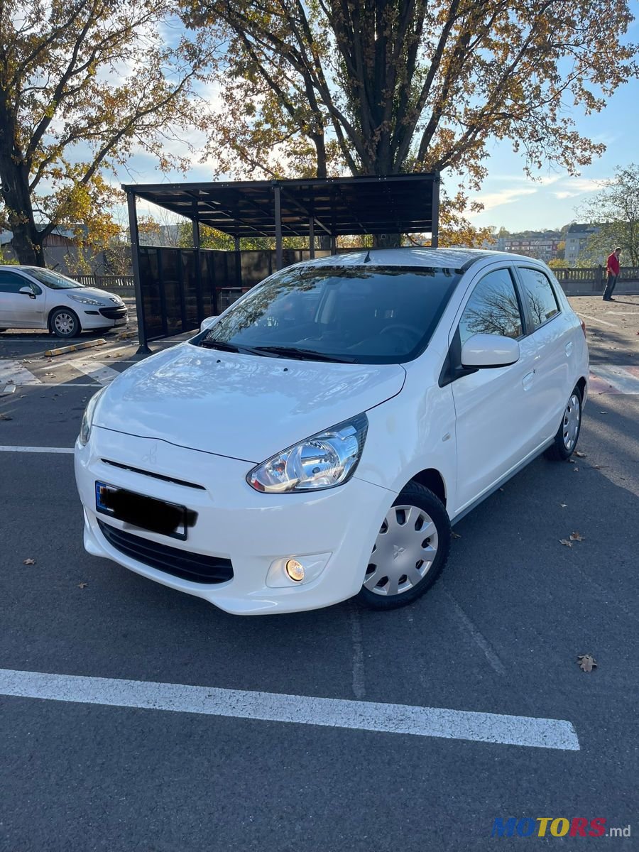 2015' Mitsubishi Space Star photo #2