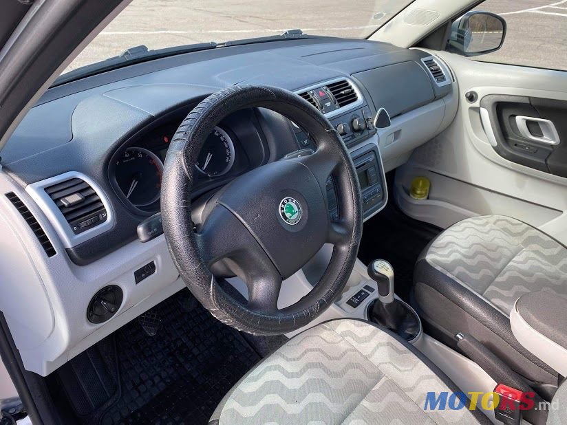 2008' Skoda Fabia 0000 photo #5