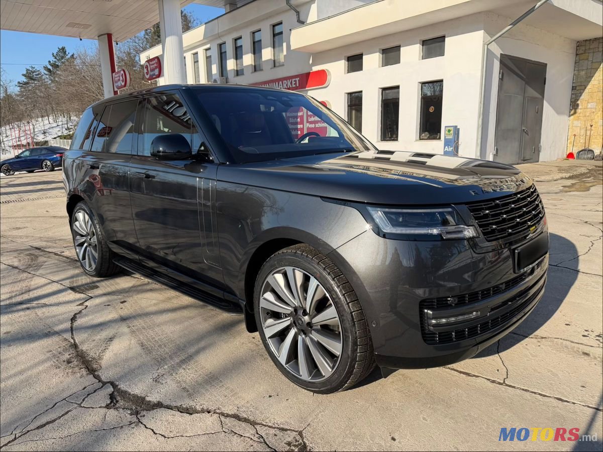 2023' Land Rover Range Rover photo #2