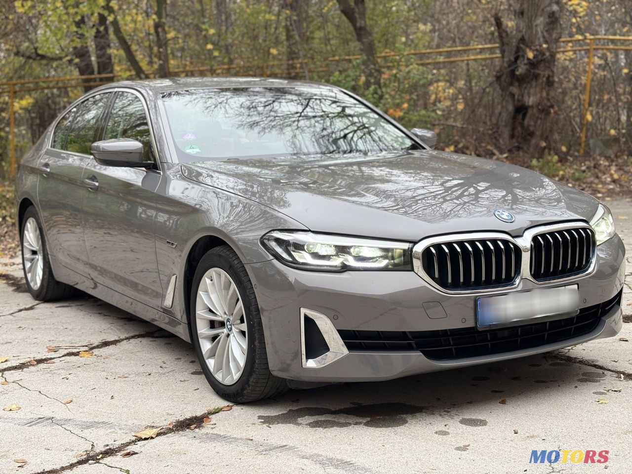 2022' BMW 5 Series photo #4
