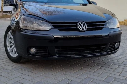 2004' Volkswagen Golf