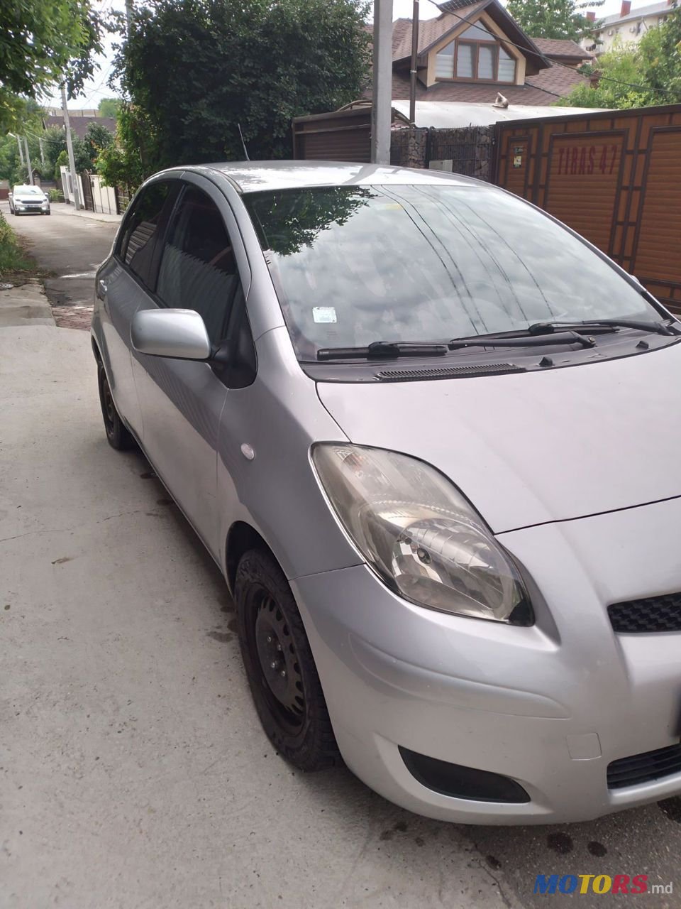 2009' Toyota Yaris photo #2