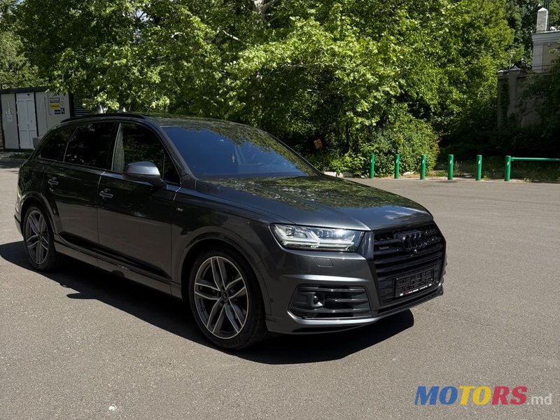 2019' Audi Q7 photo #3