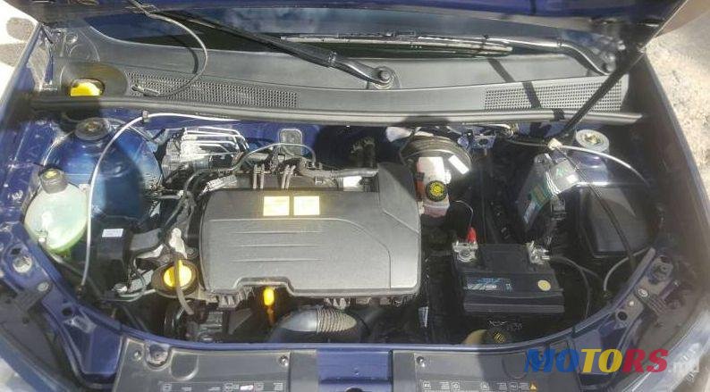 2013' Dacia Sandero photo #4