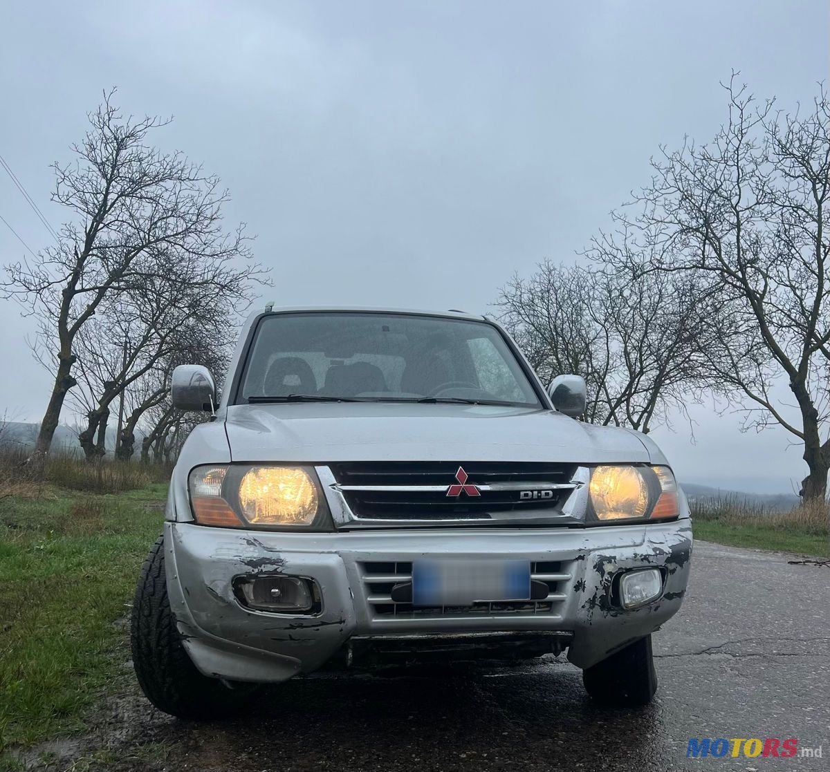 2001' Mitsubishi Pajero photo #3