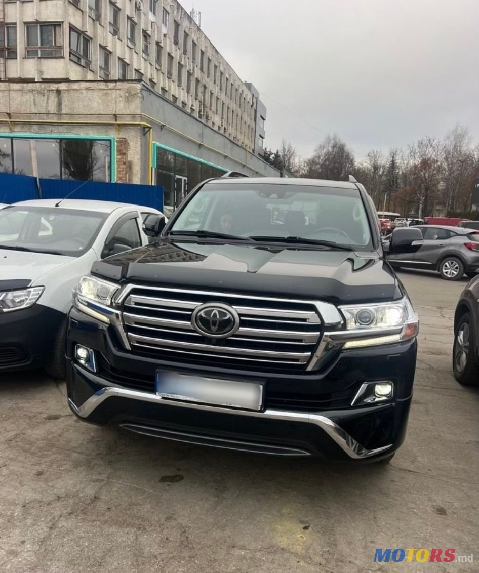 2018' Toyota Land Cruiser photo #1