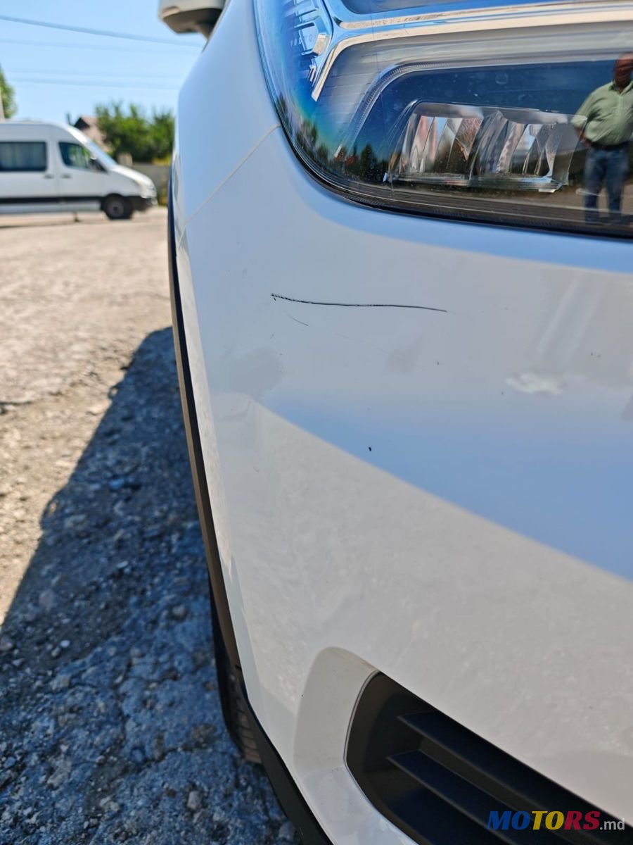 2020' Volvo XC40 photo #5