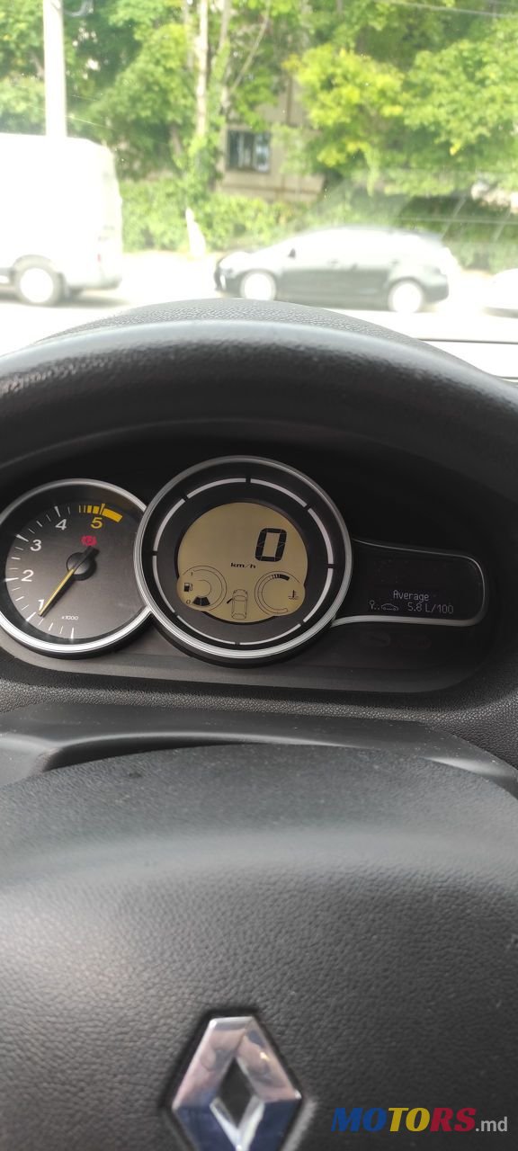 2009' Renault Megane photo #2