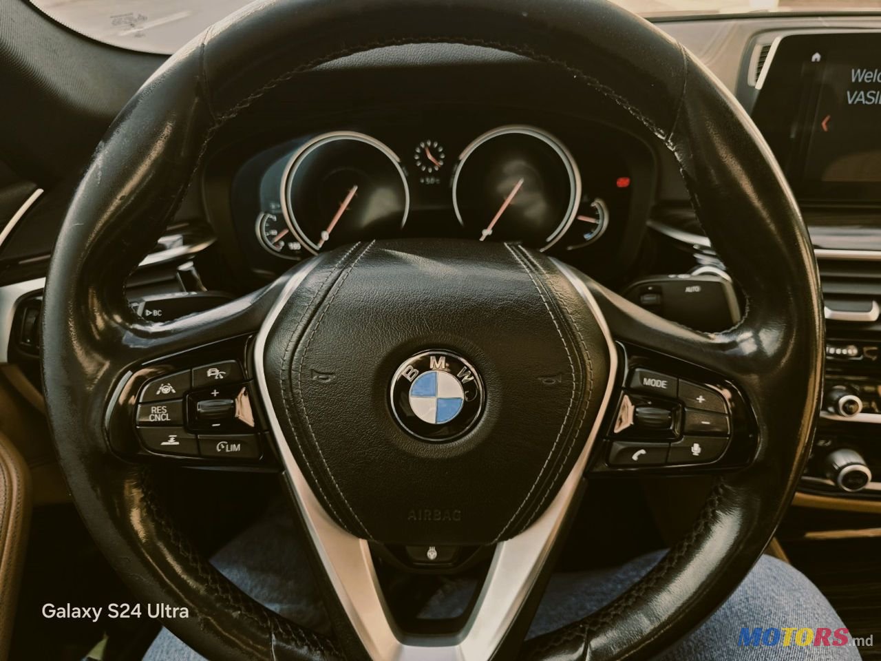 2017' BMW 5 Series photo #6