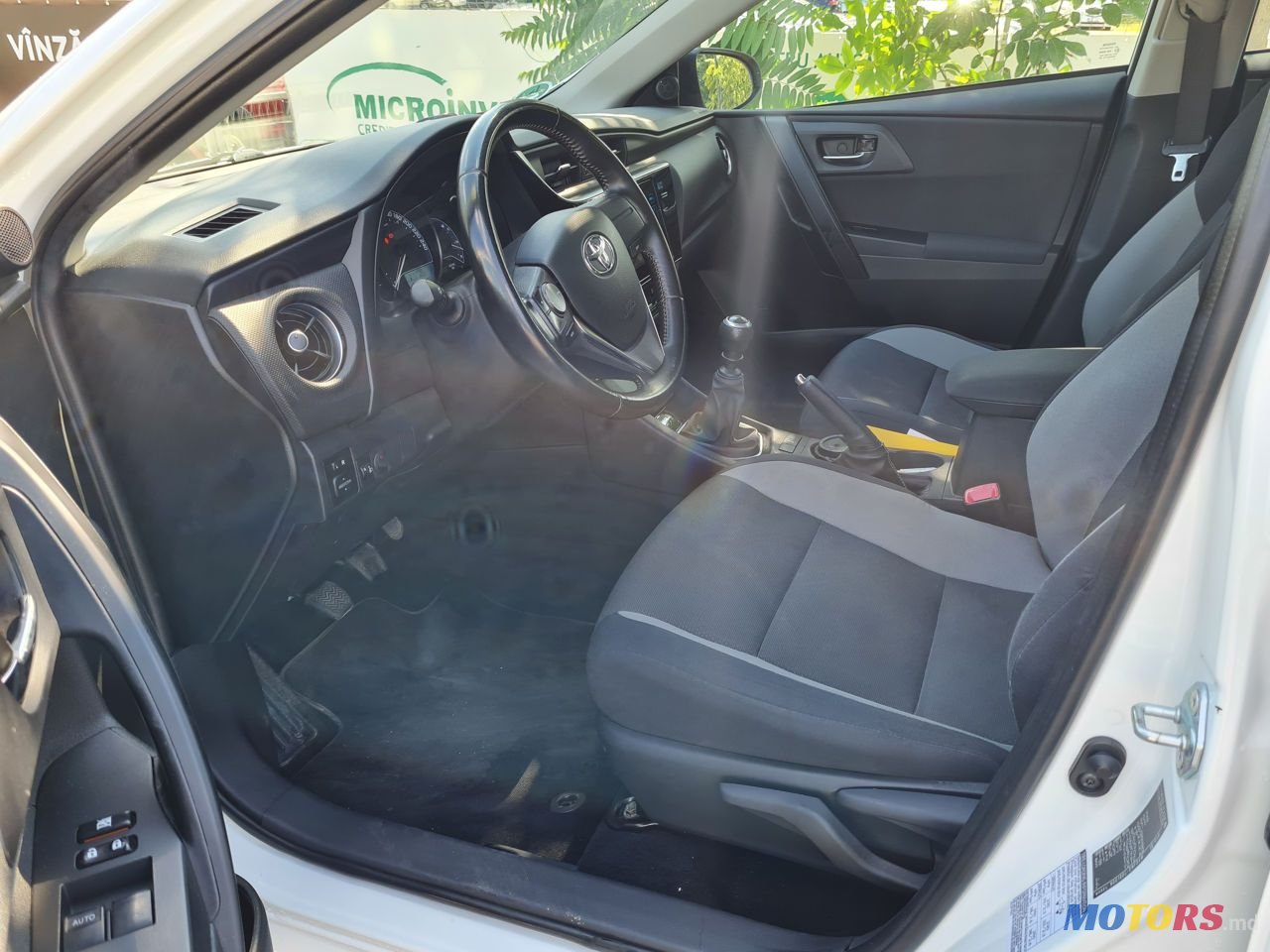 2016' Toyota Auris photo #5