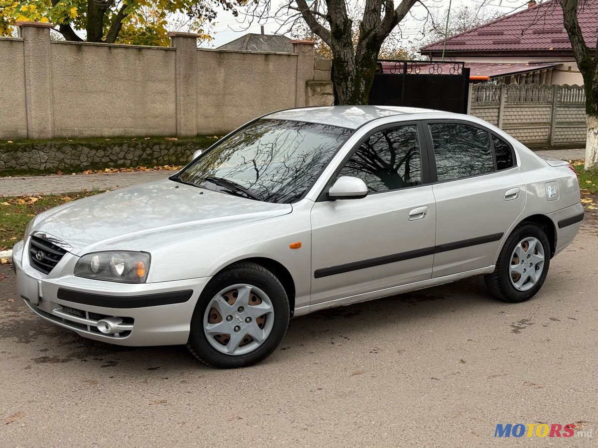 2004' Hyundai Elantra photo #4