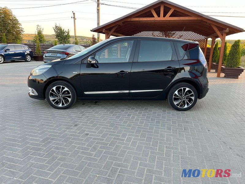 2015' Renault Scenic photo #3