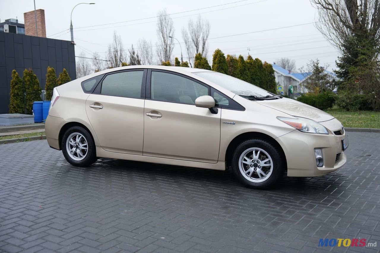 2010' Toyota Prius photo #1