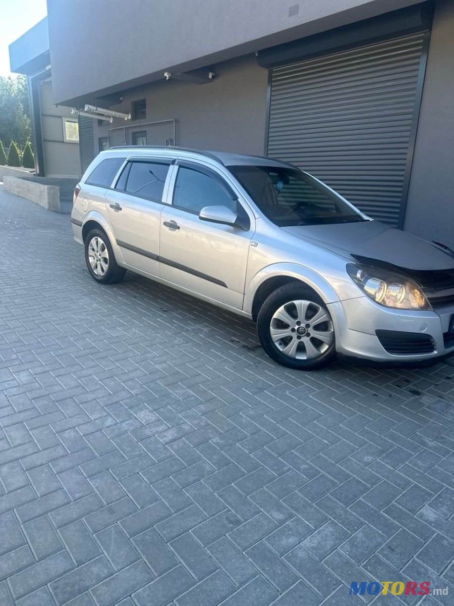 2006' Opel Astra photo #1