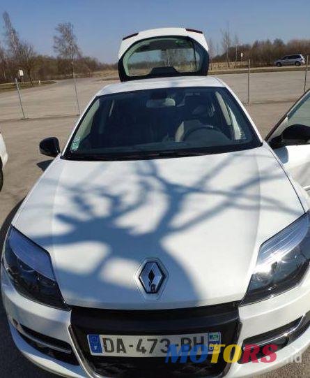 2013' Renault Laguna photo #1