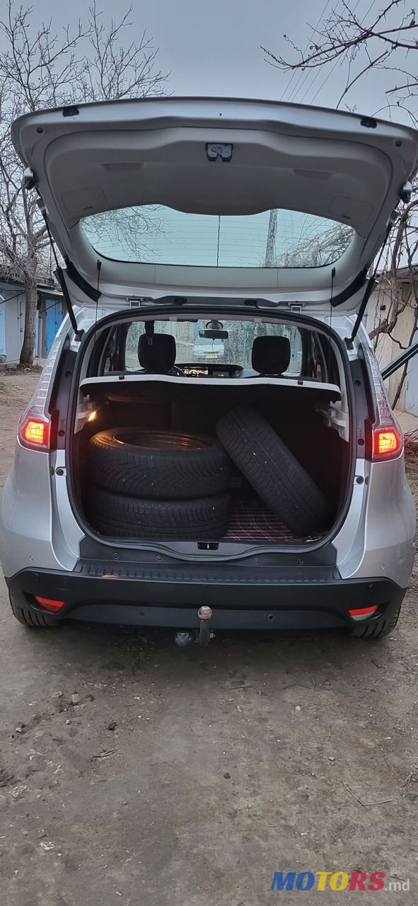 2013' Renault Scenic photo #4