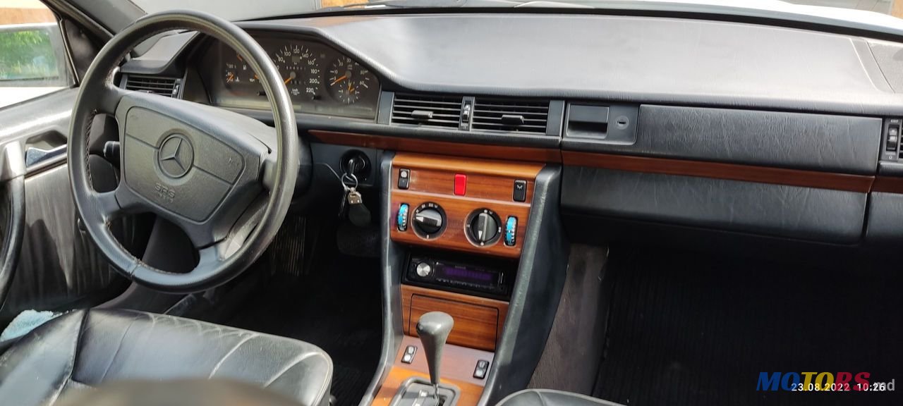 1992' Mercedes-Benz W124 photo #6