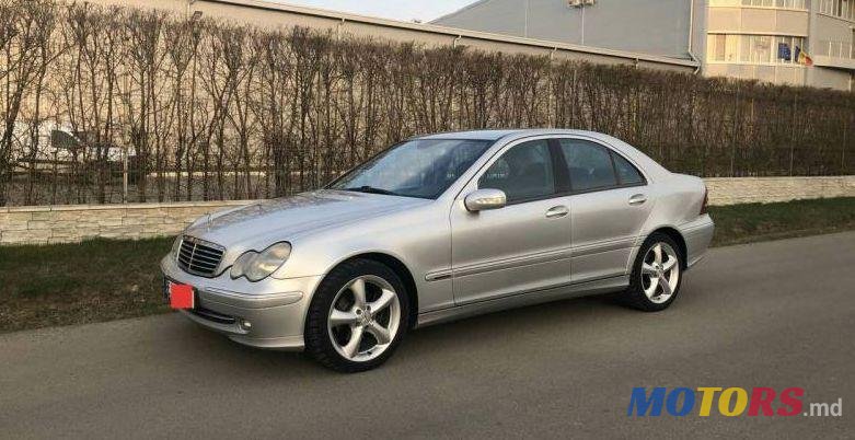2001' Mercedes-Benz C photo #1