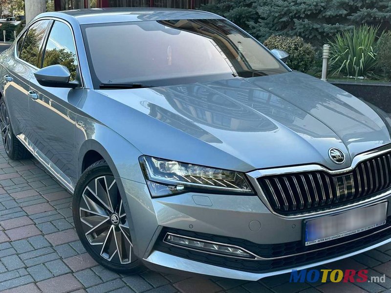 2019' Skoda Superb photo #3