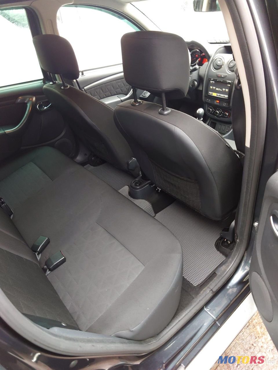 2014' Dacia Duster photo #6