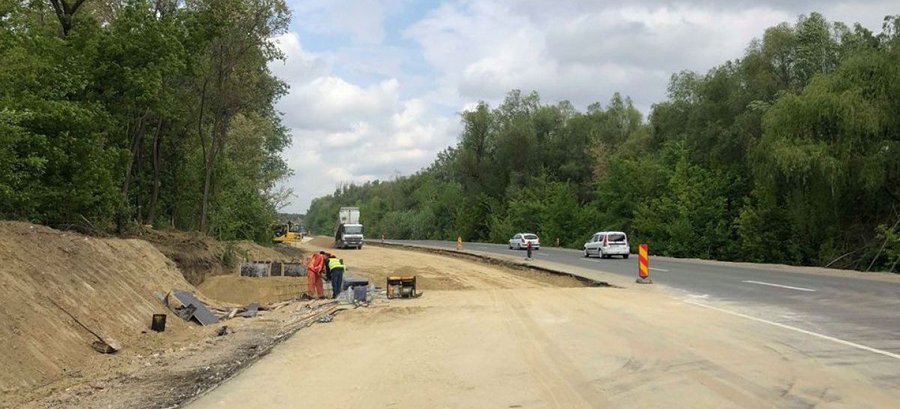 Sistarea construcției drumului Chișinău-Ungheni! Muncitorii declară grevă de trei zile