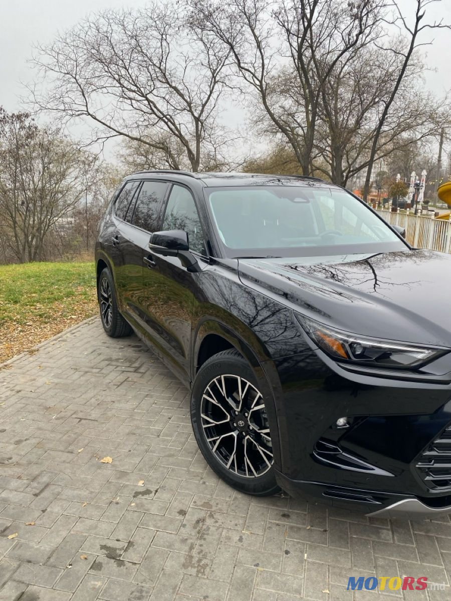 2023' Toyota Grand Highlander photo #4