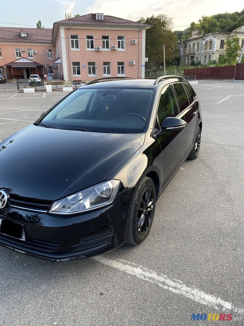 2013' Volkswagen Golf photo #2