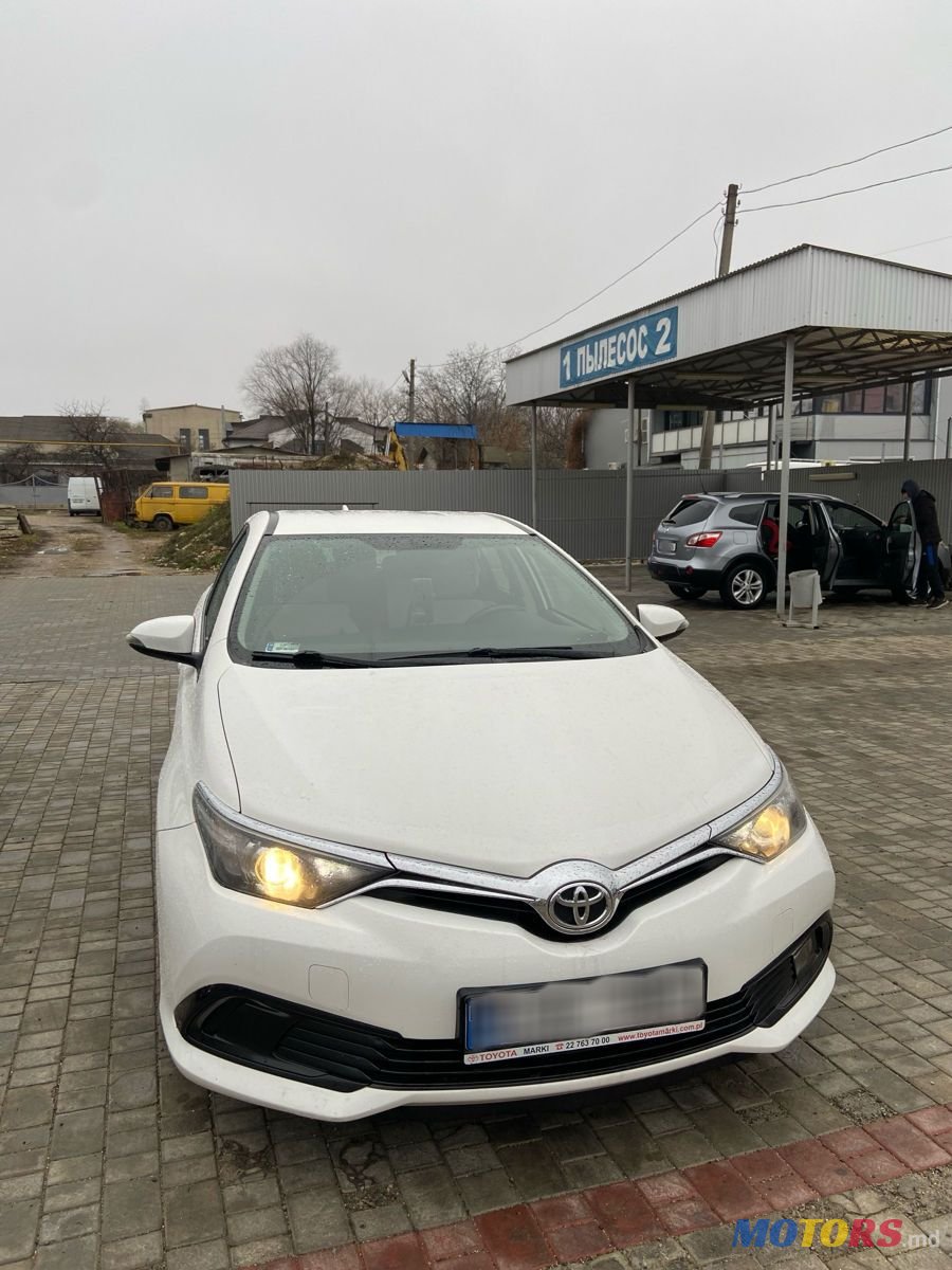 2018' Toyota Auris photo #2