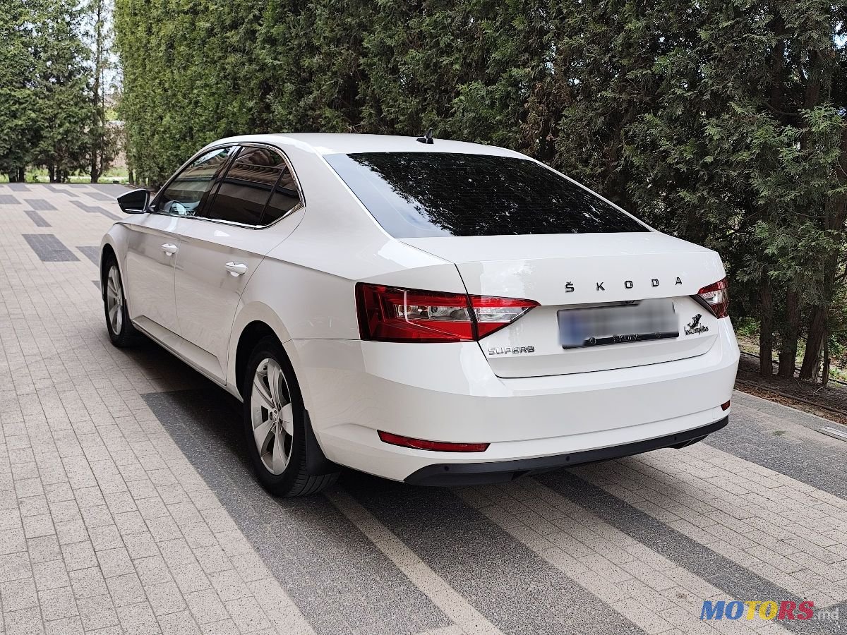 2021' Skoda Superb photo #4