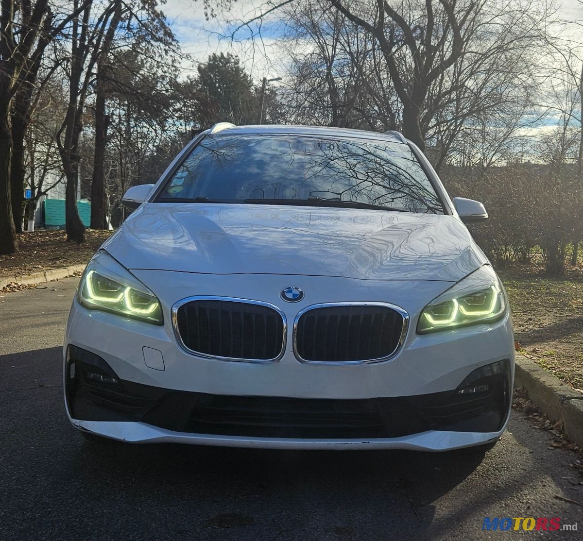 2019' BMW 2 Series Gran Tourer photo #2