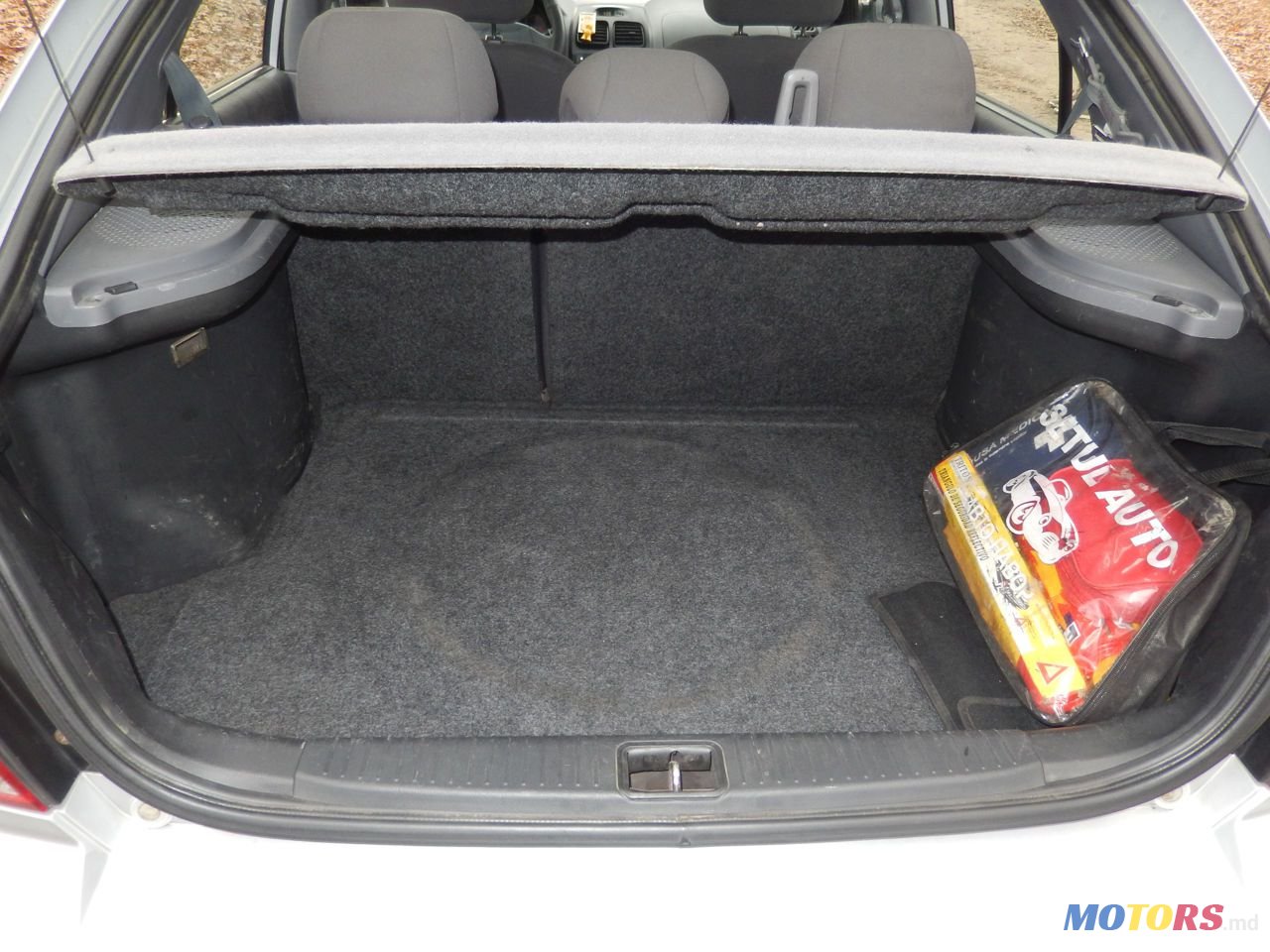 2003' Hyundai Accent photo #5