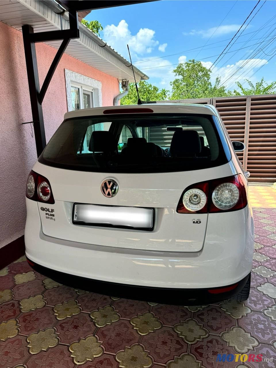 2009' Volkswagen Golf Plus photo #4