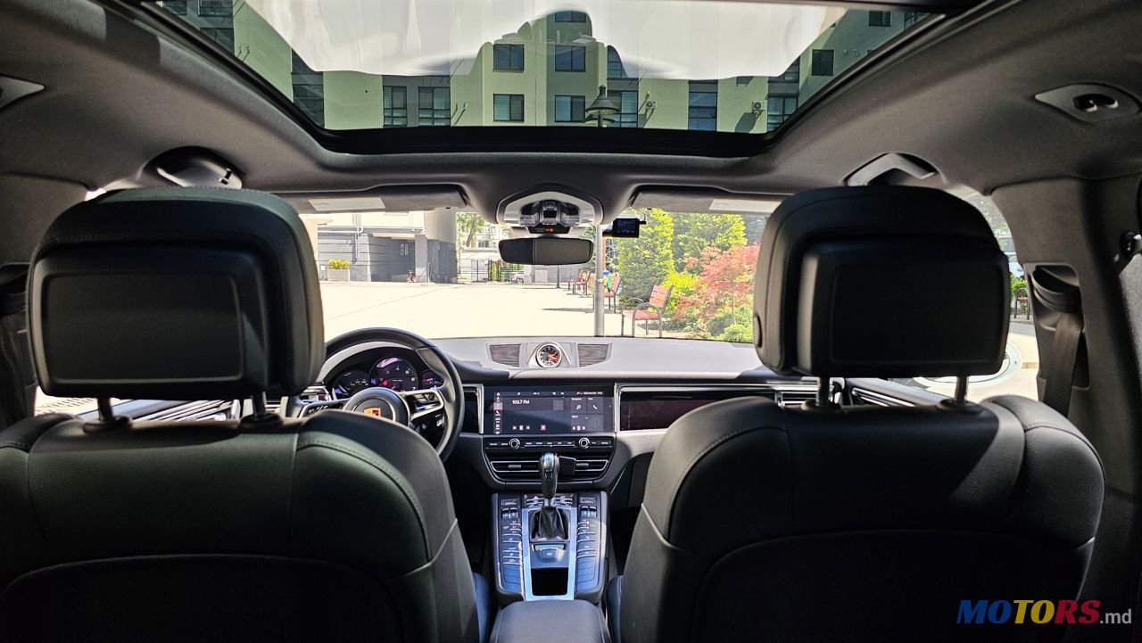 2021' Porsche Macan photo #5