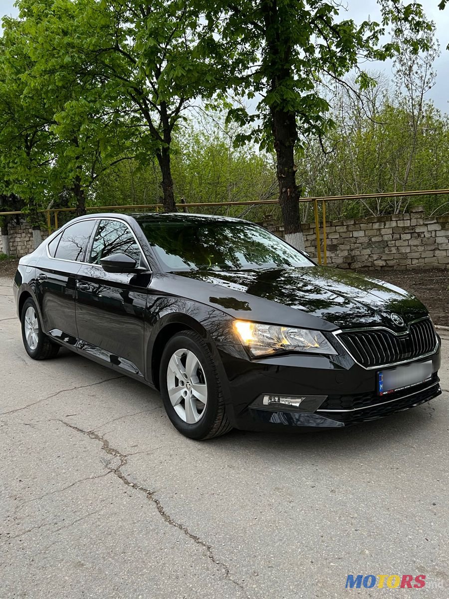 2019' Skoda Superb photo #4