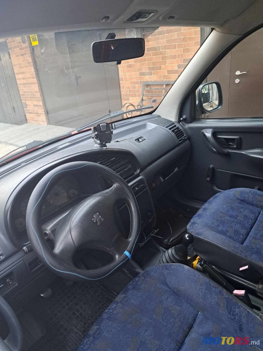 2001' Peugeot Partner photo #1