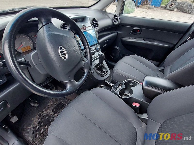 2007' Kia Carens photo #3