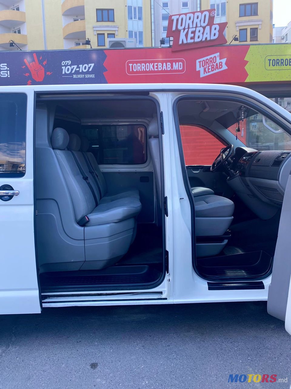 2005' Volkswagen Transporter photo #5