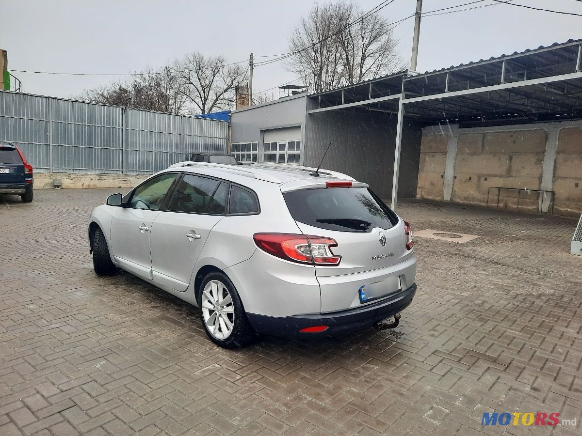 2012' Renault Megane photo #3